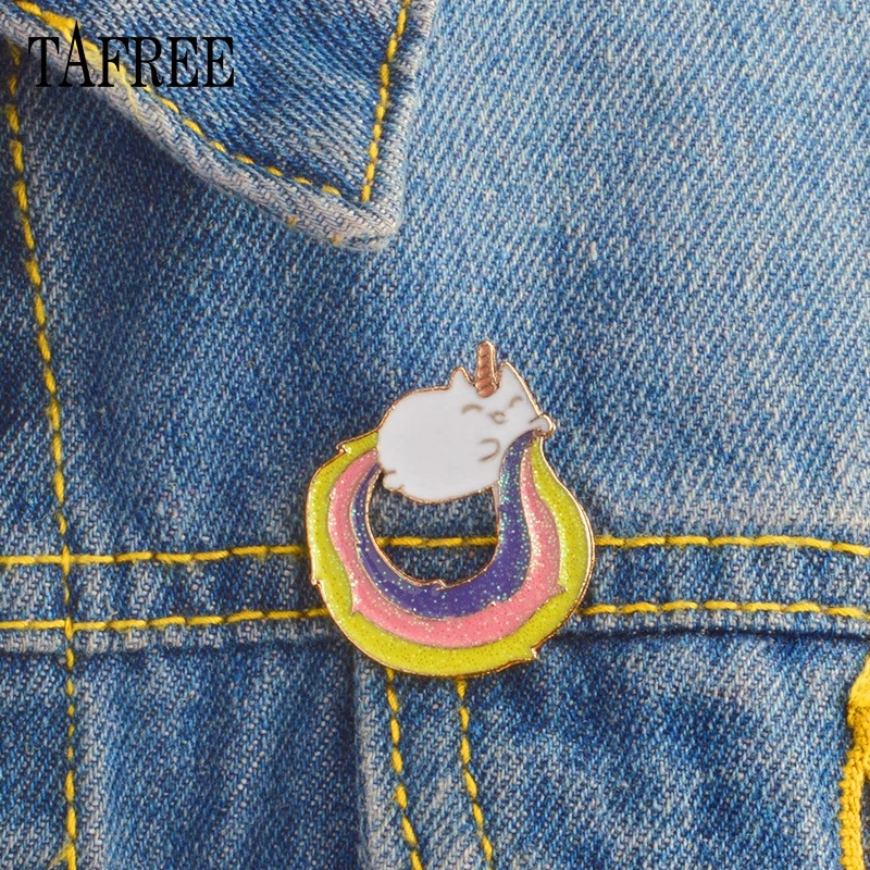 

TAFREE Coloured Unicorn Lapel Pins Colorful Enamel Alloy Unicorn Badge Rainbow Aniaml Brooch Pins Up Jewelry LP237