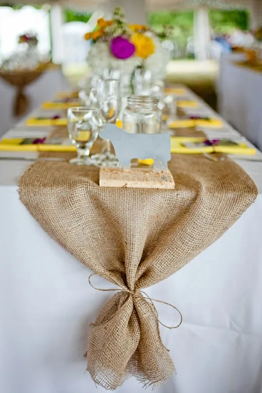 burlap-table-runner-party