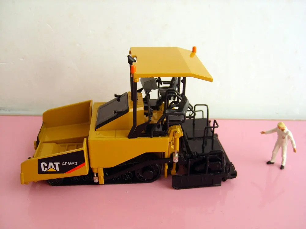 N 55258 1:50 кошка AP655D Асфальтовая игрушка бетоноукладчик|asphalt paver|toy paverscat asphalt paver |