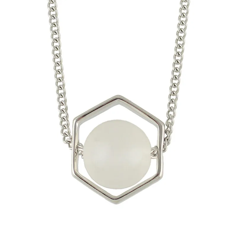 Personality Hollow Out Geometric Pendant Necklace in Pendants from