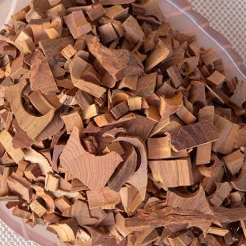 Բնական Հնդկաստան Mysore Laoshan Sandalwood Chips անուշաբույր Սանդալ փայտի չիպսեր բուրմունք հարուստ է արոմաթերապիայի համար, բույրով հարուստ խեժ պարունակությամբ