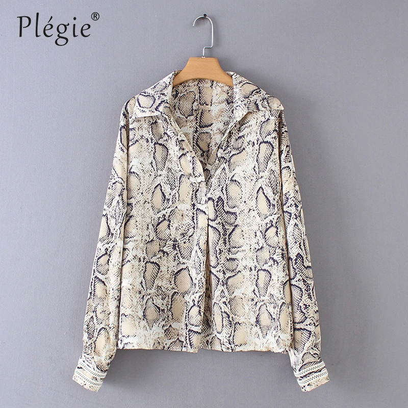 

Plegie 2019 Spring New Women Snake Print Blouse Long Sleeve Turn-down Collar Snakeskin Shirts High Street Women Fashion Tops