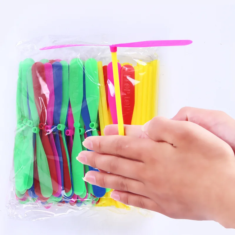 

Creative bamboo dragonfly 100 gadgets flying children's toy kindergarten gift kids toys outdogs toys