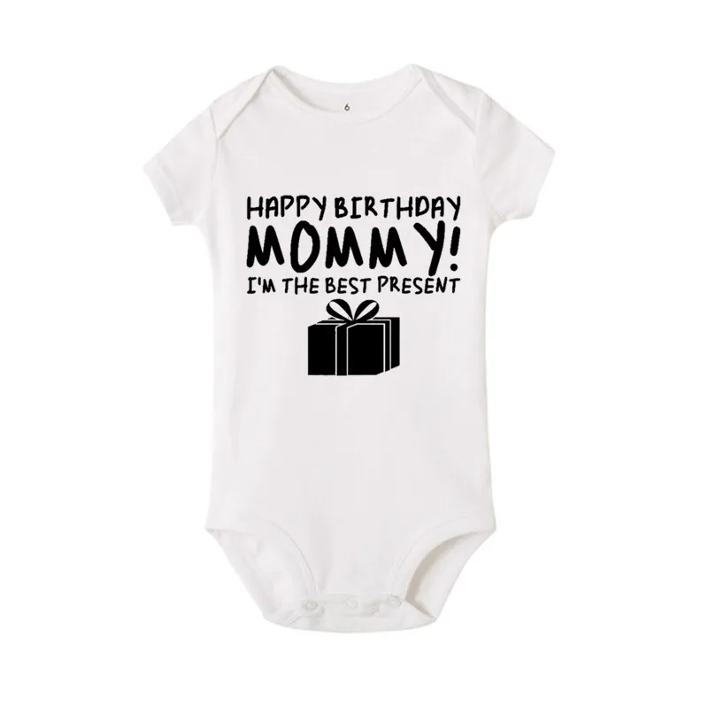 Хлопковая одежда для малышей; комбинезон для новорожденных мальчиков и девочек на день рождения; милый мягкий комбинезон с принтом «Мама»; комбинезон для сна; подарок для мамы - Цвет: Белый