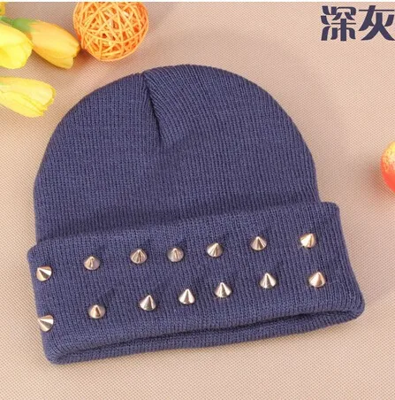 5 шт. трикотажные Неон Для женщин Для мужчин Beanie Девушки Осень Повседневное Кепки шипованных с заклепками теплые зимние Шапки унисекс 19