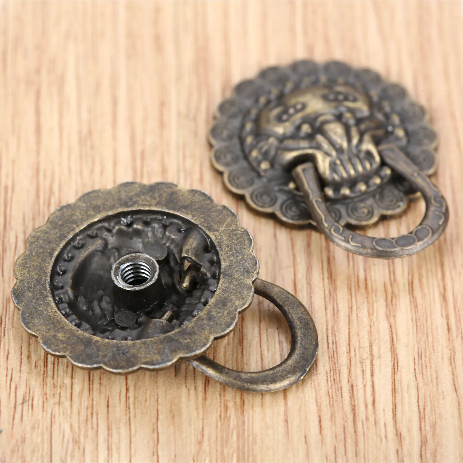 10Pcs Furniture Handles 29*37mm Beast for Lion Head Antique Alloy Handle Wardrobe Drawer Door Pull Retro Decoration With Screw