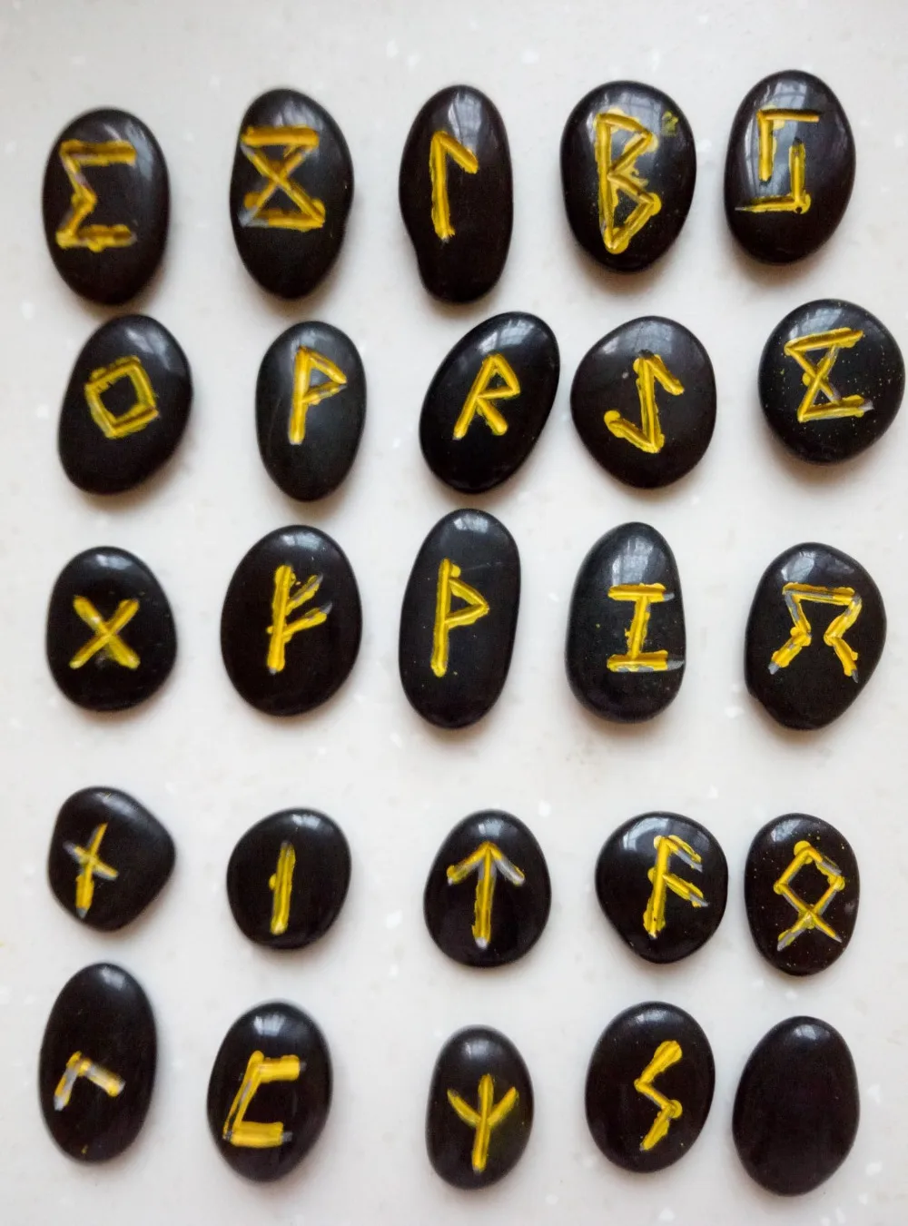 

NATURAL OBSIDIAN QUARTZ Crystal STONE Elder Futhark RUNE SET Wicca Divination Runes