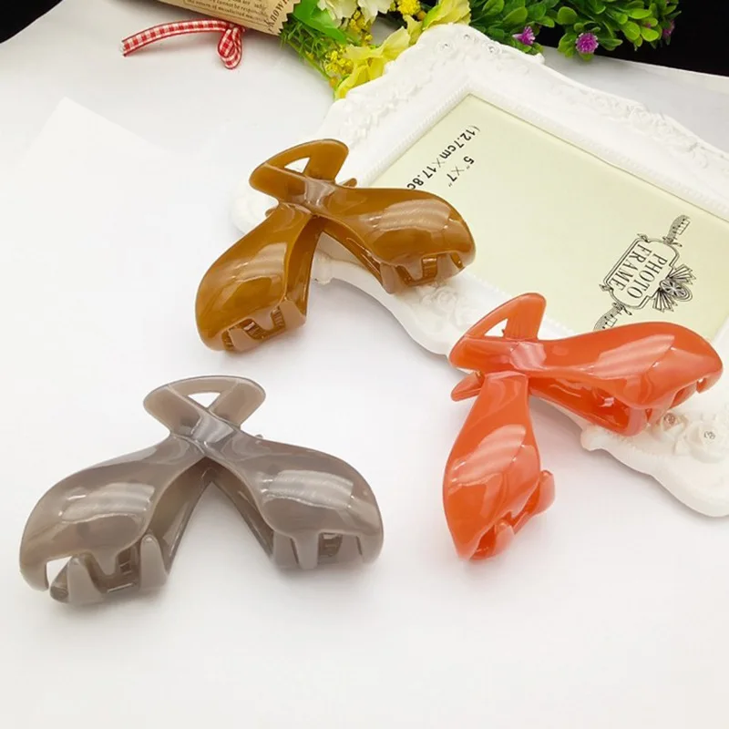 

Sale Acrylic Charming Bowknot Shaped Hair Claw 9CM Korean Women Ladies Hair Clip Hairpin Hair Accessories