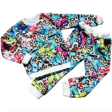 Модный комплект для девочек; коллекция года; Изысканные комплекты одежды; Детские леопардовые топы с длинными рукавами и принтом бабочки и штаны