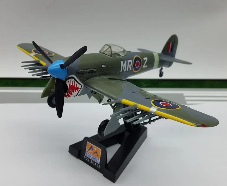 

TRUMPETER 1:72 British World War II Typhoon fighter model MK1B 36314 airplane Favorite Model helicopter plane 1/72 scale models