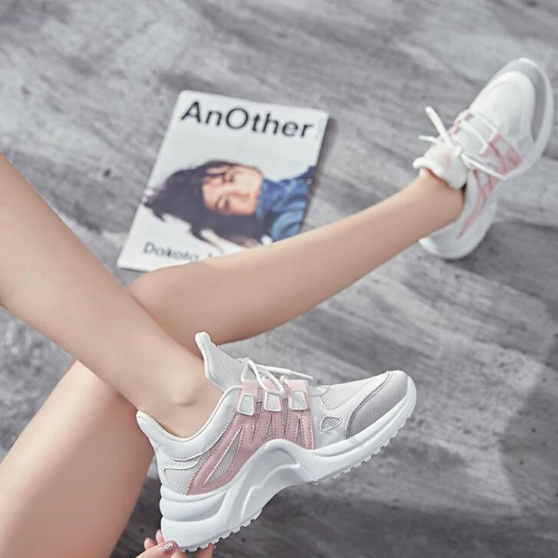 

Winter Spring Women Sneakers Lace Up Round Toe Breathable Flat Shoes Women Short Plush Inside Plus Size 43 Ladies Plaform Shoes