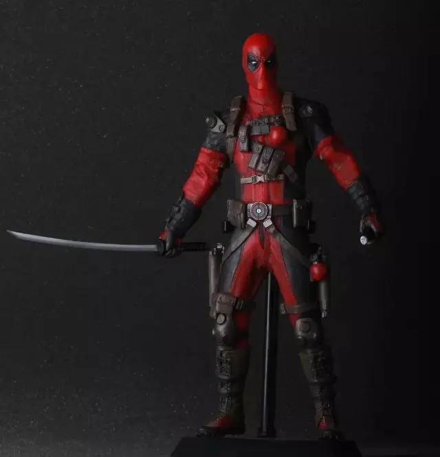 

J.G Chen Crazy Toys Deadpool PVC Action Figure Collectible Model Toy 12" 30cm Rrd / Sliver