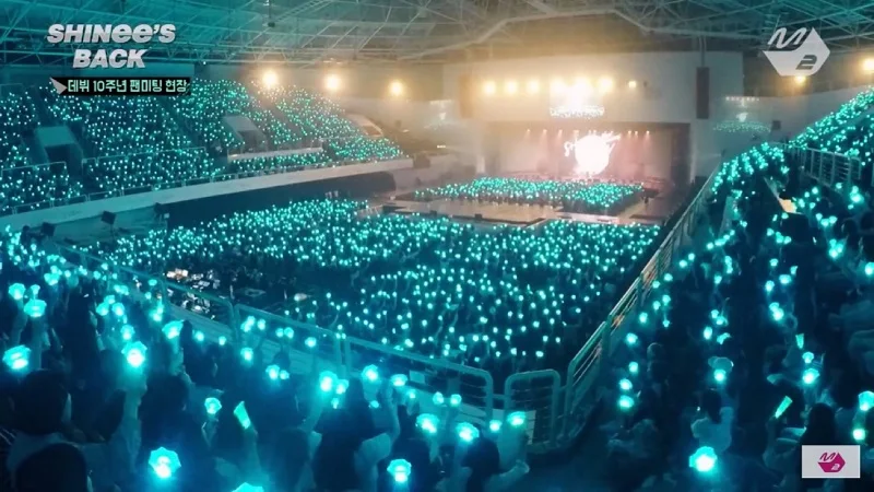 Vara de Luz em Estoque Kpop Shinee Oficial Nova Lâmpada Led Vara Concerto Luz-up Fã-feito Presente Coleção Hiphop 2020 10 Cheap Luzes noturnas