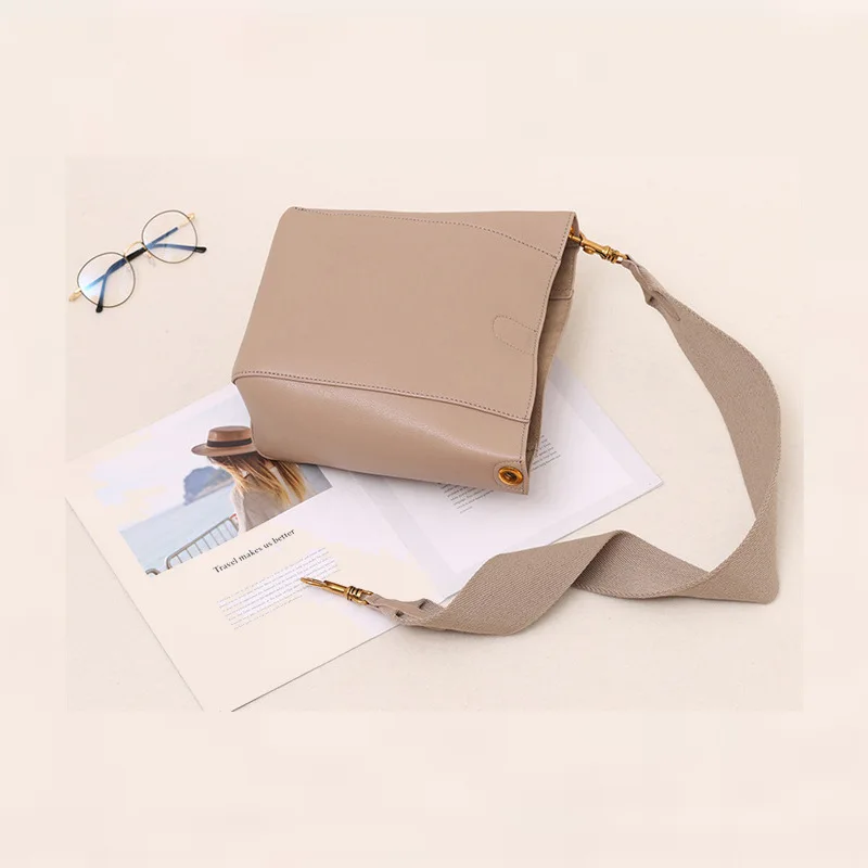 

Luxury Handbags Women Bag Designer Brand Shoulder Bags Solid Ladies Messenger Bag Fashion Tote Leisure apricot Bucket Bag Female