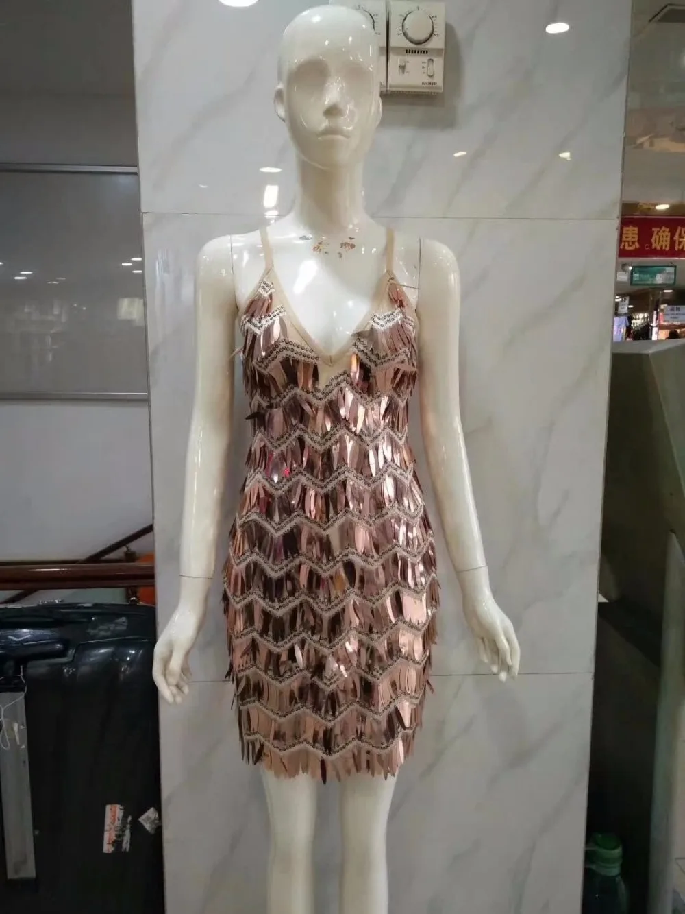 Оптовая продажа розовый цвет дамы рукавов Sexy v-образным вырезом спинки облегающее платье мини ночной клуб платье