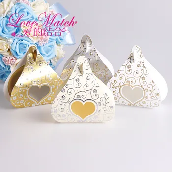

25Pcs Love Heart Kiss Chocolates Candy Box Wedding Box Gilding And Emboss Lace Wedding Favors and Gifts Box Wedding Decoration
