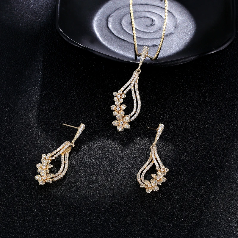 

LanRuiSha Jewelry Set Delicate Flower Water Drop Micro Plated Necklace with Earrings for Engagement Party Trendy Best Gift