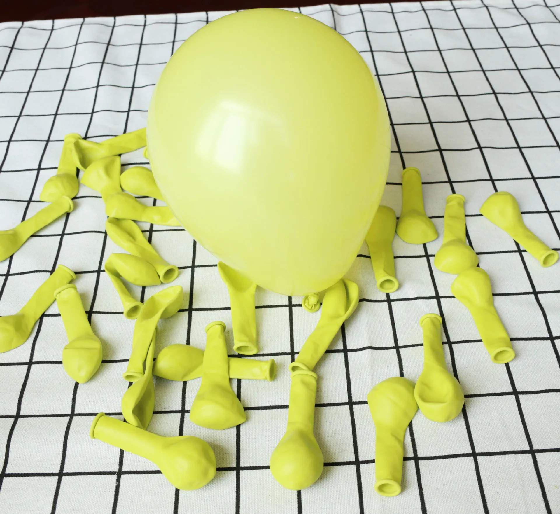 30 шт. 5 дюймов Макарон цвет пастельные воздушные шарики в виде леденцов круглый, из латекса Гелиевый шар для дня рождения - Цвет: yellow