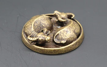

Delicate Chinese Old-style Brass Round Tai Chi Eight-diagram-shaped Appetizer Double Ox Auspicious Statue