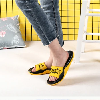 

ONEMIX 2020 Summer Flip Flop Slippers Comfortable Fashion Sandals Men Fashion Indoor Home Slip-on Slippers Flat Casual Slides