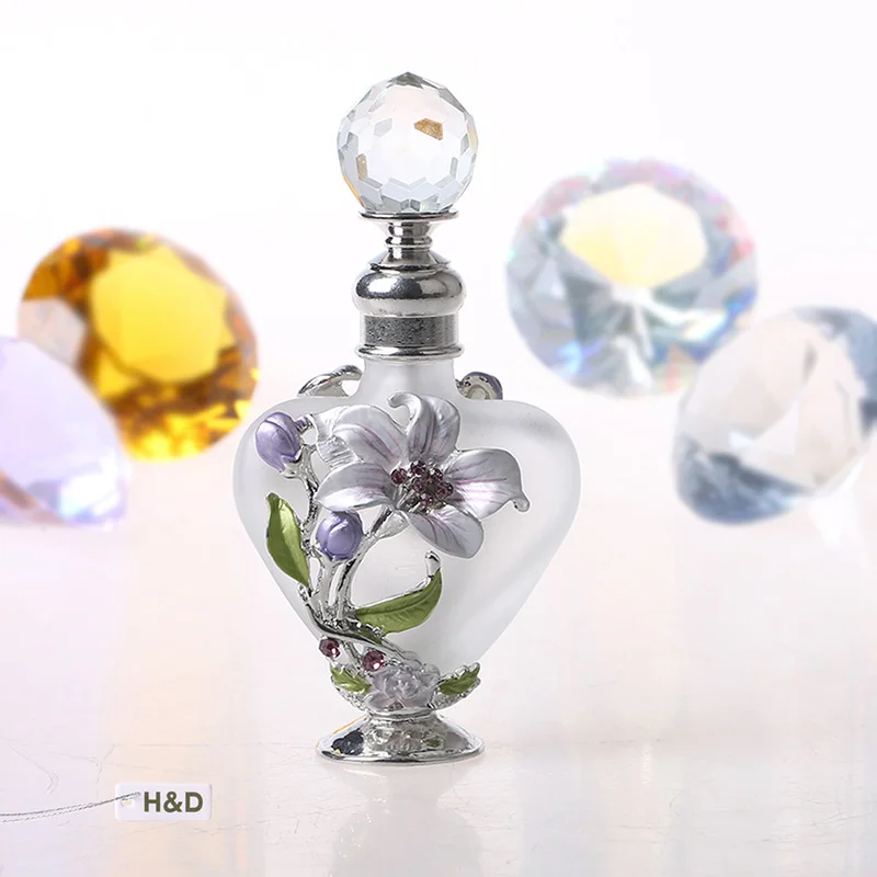 H&D 9ml Vintage Lily Design Prázdné naplnitelné sklo a kovové parfémy láhev oleje láhev domácí svatební dekorace řemesla dárky