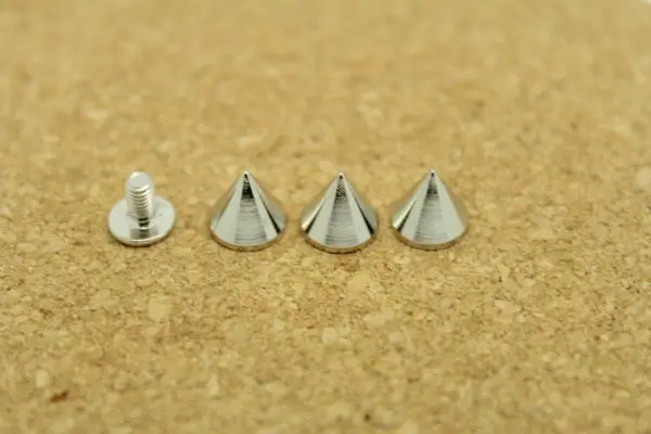 Swpeet 179 Set Pointes Coniques Dorées 8 Tailles Avec Outils - Kit Punk Spikes DIY