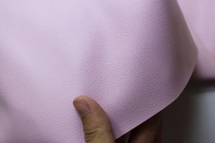Розовый маленький личи из искусственной кожи искусственная кожа ткань искусственная кожа обивка кожа продается во дворе