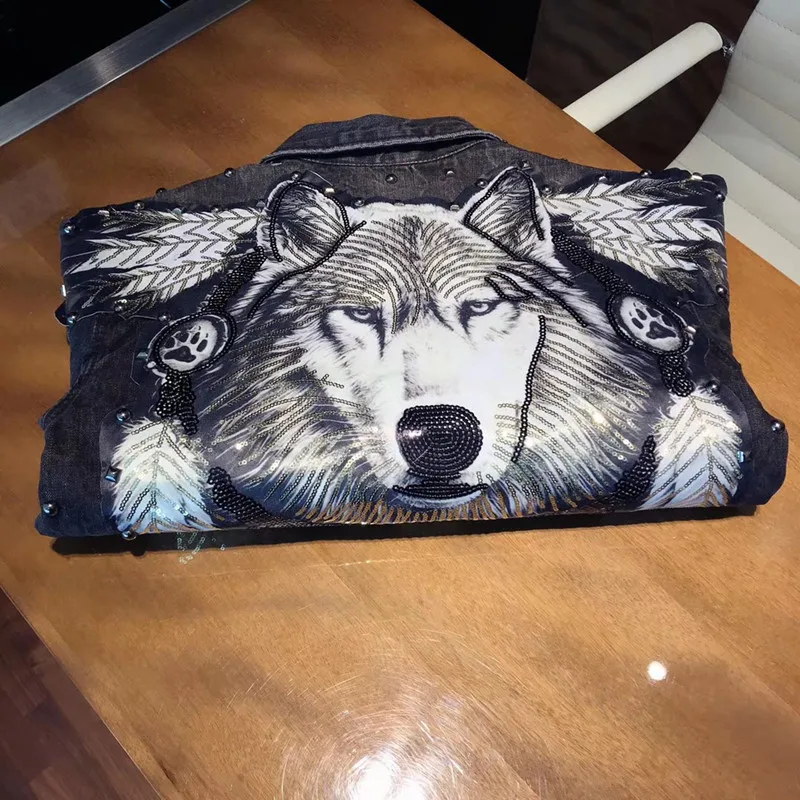 Sequined Wolf Rivet Denim Jacket Plus Size Men Single Breasted Pockets Punk Streetwear Jeans Jacket Korean Style Short Jackets Sequined Wolf Rivet Denim Jacket Plus Size Men Single Breasted Pockets Punk Streetwear Jeans Jacket Korean Style Short Jackets