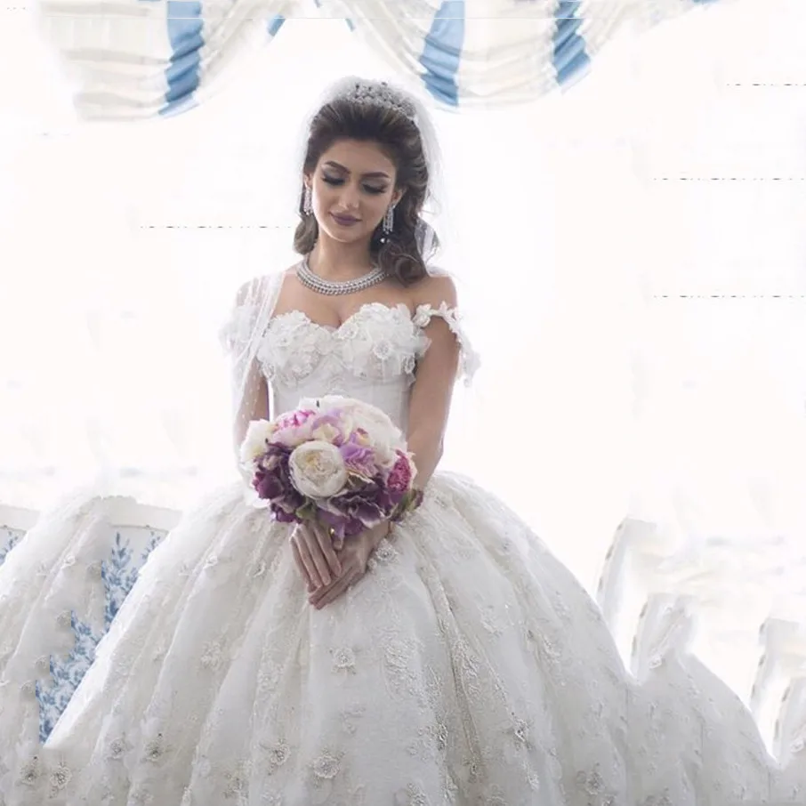 Arabian Design Wedding Dresses Sweetheart Appliqued Beaded Floral Puffy