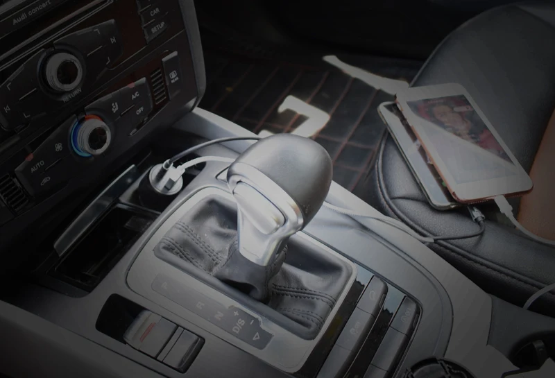 CAR CHARGER 13