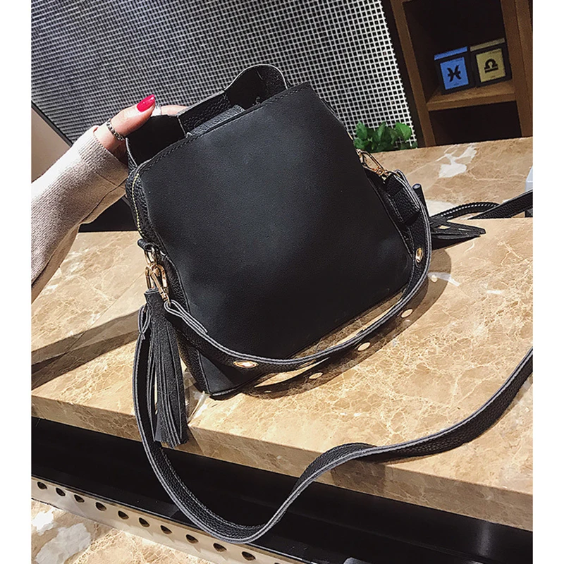 DCOS-الأزياء فرك المرأة دلو حقيبة خمر حقيبة مزيّنة بشريط جلدي جودة عالية الرجعية حقيبة كتف بسيطة Crossbody حقيبة حمل DCOS-الأزياء فرك المرأة دلو حقيبة خمر حقيبة مزيّنة بشريط جلدي جودة عالية الرجعية حقيبة كتف بسيطة Crossbody حقيبة حمل