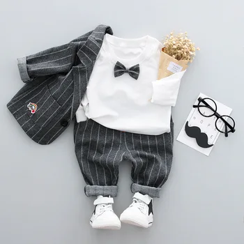 

2018 Boys Suits 3pcs For Weddings Kids Prom Party Clothes Coat For Children Clothing Sets Boy Classic Costume School Dresses