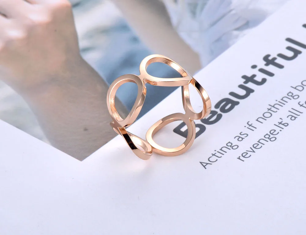 Lokaer Trendy Office Style Stainless Steel 5Pcs Circles Party Ring Rose Gold Color Geometric Rings Jewelry For Women Girl R19080