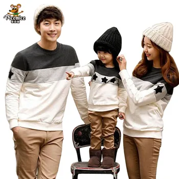 Family Look 2017 Fashion Mother Father Baby Cotton Mommy and Me Clothes Family Clothing Embroidery Star Family Matching Outfits