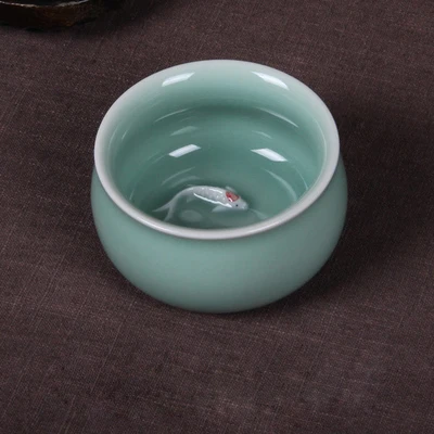 WIZAMONY Китайский Longquan Celadon фарфоровые КИТАЙСКИЕ чашки чайное блюдце чаша для чая с золотой рыбкой 80 мл китайский чайник Celadon чайные чашки - Цвет: Manual sculpturefish