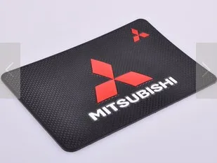 Lancer dashboard V3 Ling Yue cause the phone pad Lioncel V5 Hyun Jin Shi God wing anti-slip mat |