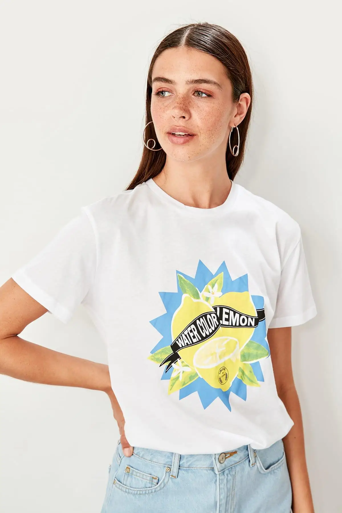 

Trendyol White Printed Basic Knitted T-Shirts TWOSS19TS0410