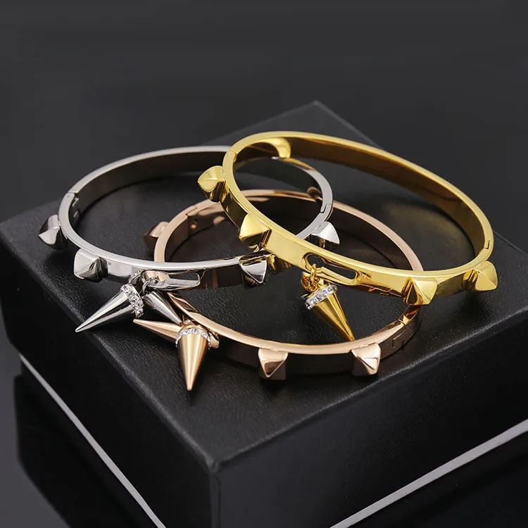 

New Arrival Punk Style Rivet Bangles for Women Trendy Stainless Steel Rivet Bracelets Bangles Rhinestone Jewelry Birthday Gift