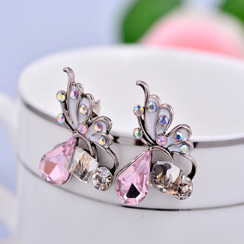 

LUBOV Gorgeous Crystal Butterfly Stud Earrings Silver Color Fancy Color Rhinestone Piercing Ear earring for Women Birthday Gift