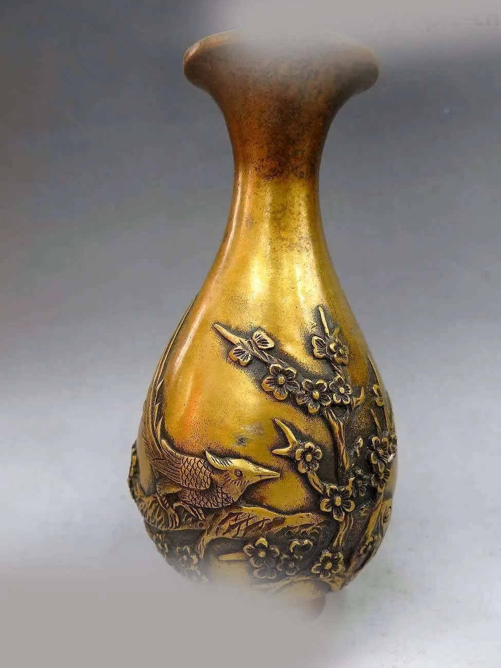 

DS 8" China bronze gild carved beautiful plum blossom magpie blessing Vase Statue