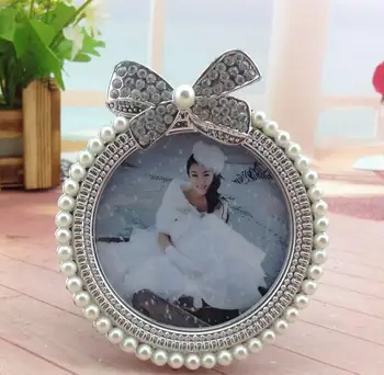 

3inch Pearl Metal Photo Frame Diamond Pearl Decoration Girl Picture Holder Baby Shower Birthday Gift Home Room Ornament SN2041