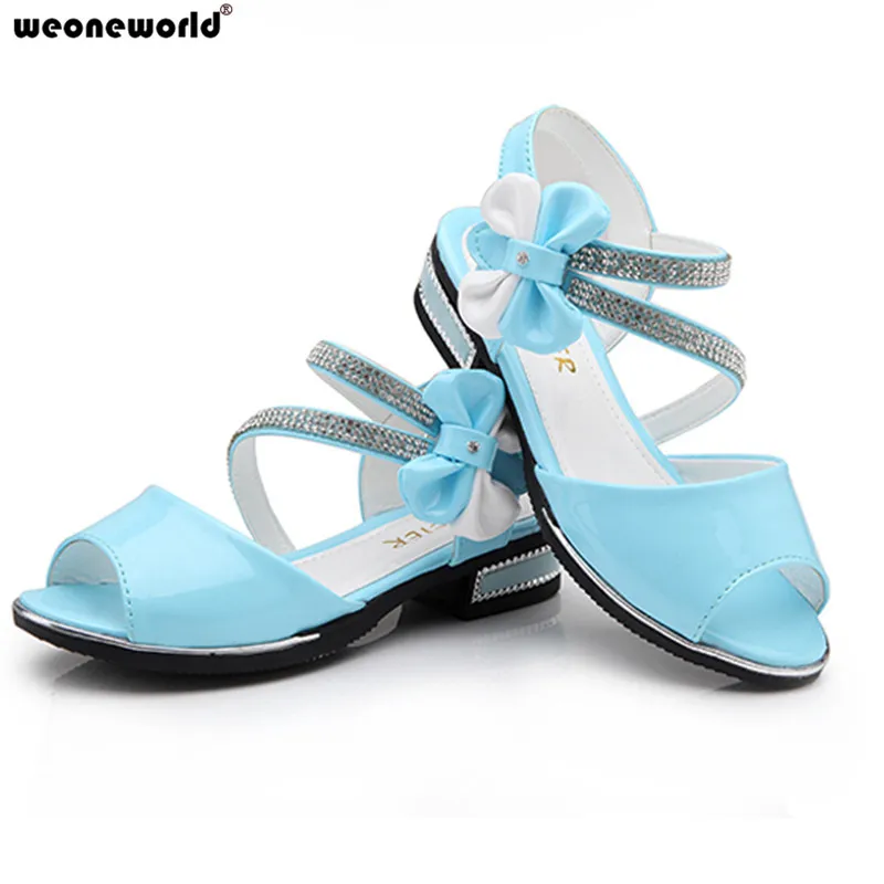 WEONEWORLD/брендовые Детские летние сандалии для девочек; коллекция года; модная обувь для девочек; детские туфли принцессы из искусственной кожи с бантом и стразами