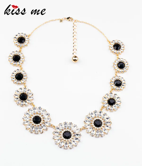 

New Styles KISS ME Fashion Jewelry Shiny Rinestone Flowers Pendant Necklace Christmas Gifts