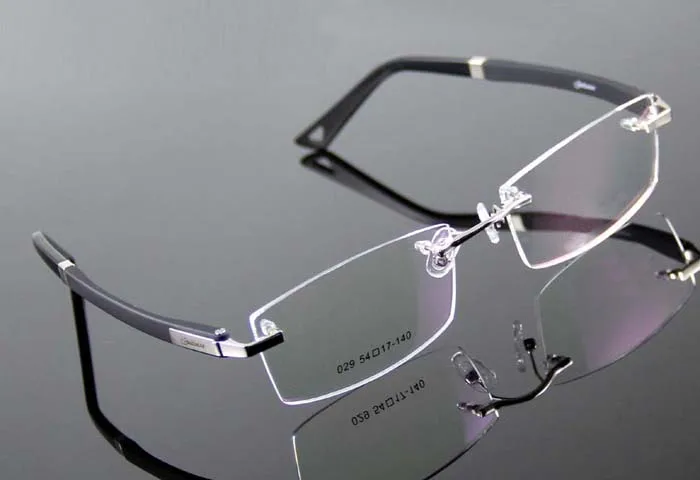 029-silvery-700 (2)