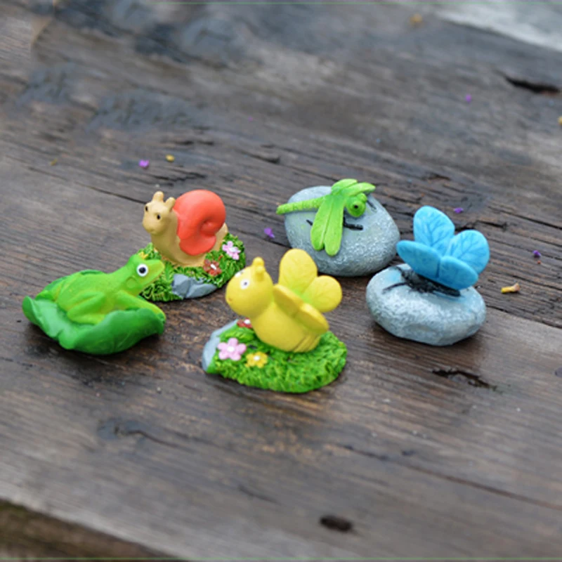 Por Garden Decor Frog Lots From 3pcs Lovely Resin Frog Sitting On Stone Statue Figurine Model Outdoor Decorative Home Crafts Garden Decor Ornament
