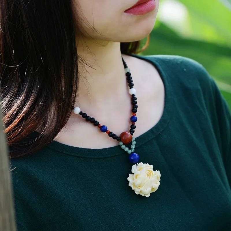 

Ethnic Maxi Romantic Necklace For Woman Shell Lotus Pendant Long Natural Stone Beads Rope Chian Handmade Vintage Jewelry 2018