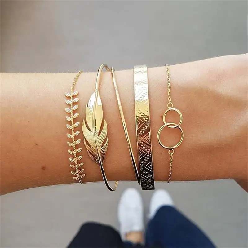 

Women Bracelets Retro Leaf Pattern Circle Open Gold Bracelet Set Exquisite Female Bangles Wedding Party Jewelry Gift Accessories