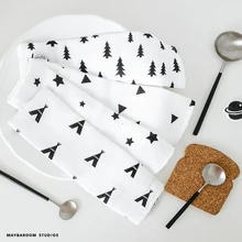 4pcs/lot black white Cotton newborn Baby babador bandana bibs for babies Towel Toddler Triangle Scarf boys Girls burp Cloths