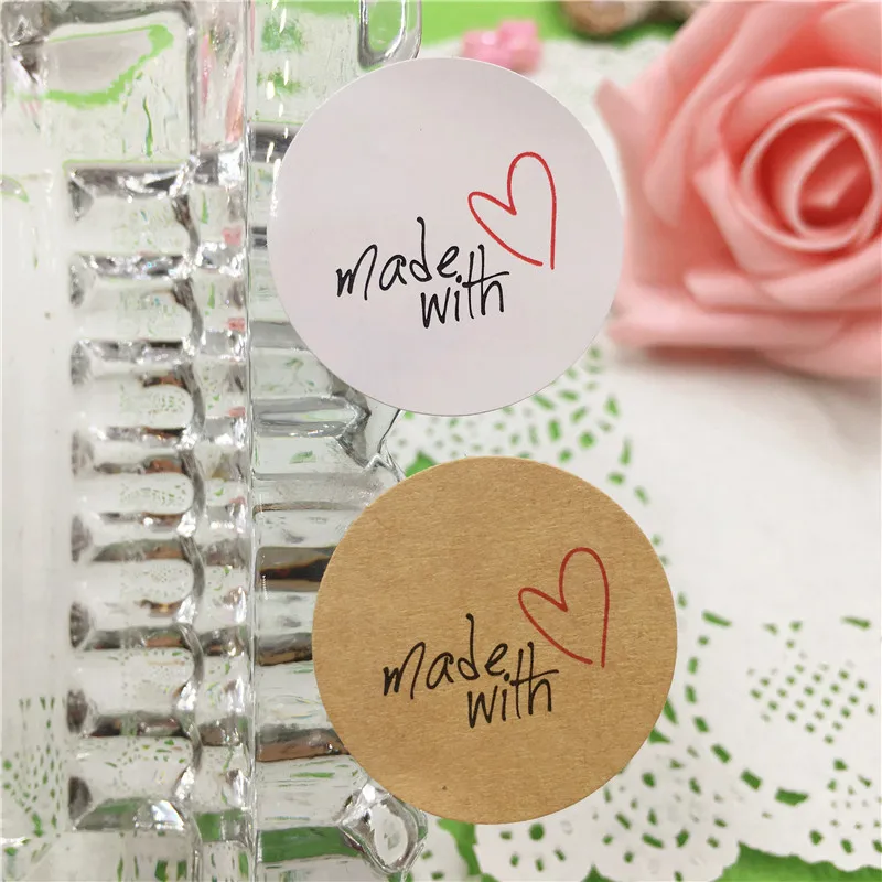 

100Pcs/Lot 3x3cm Made With Heart Kraft Paper Sticker For DIY Hand Made Gift Cake Candy Paper Tags Self Adhesive Stickers Label