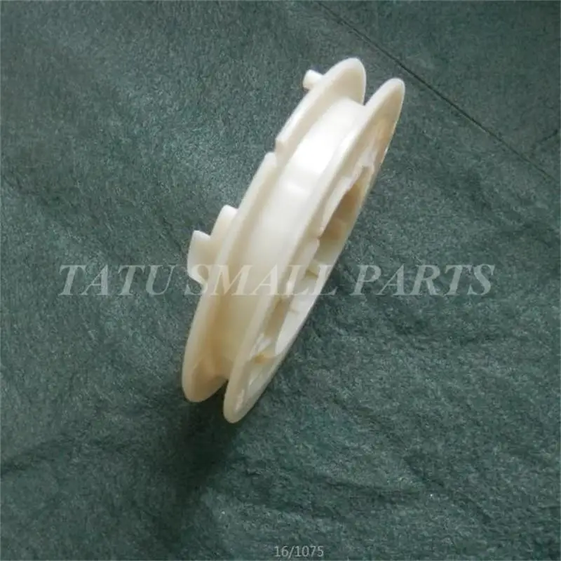 RECOIL STARTER PULLEY 499901 2